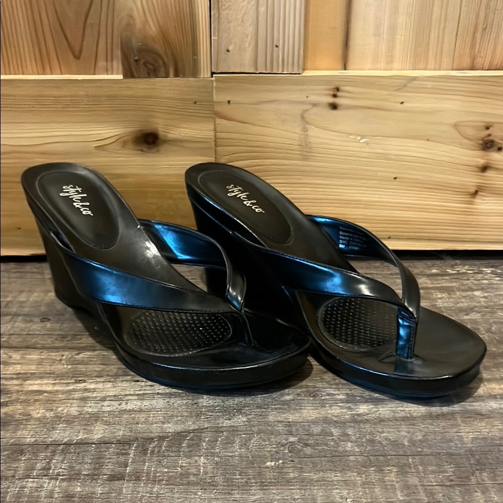Style & Co. Black Patent Wedge Thong Sandals